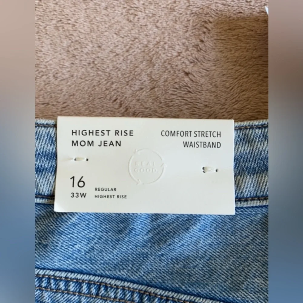 Mom American Eagle jeans - Picture 3 of 4